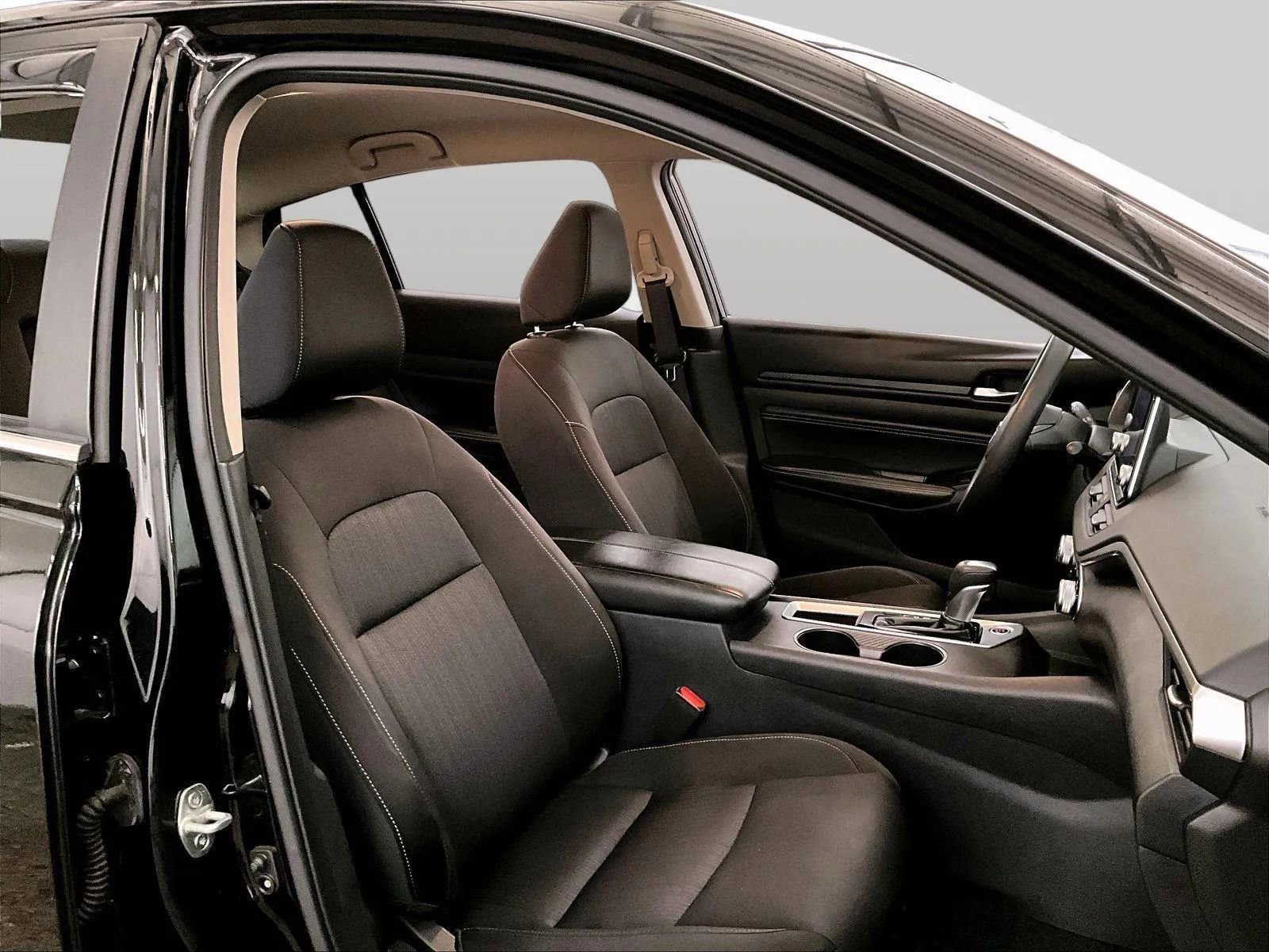 Used 2019 Nissan Altima 2.5 S FWD image 7