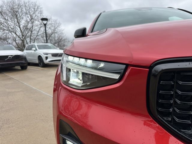 Certified 2023 Volvo XC40 B5 Plus w/ Climate Package image 12