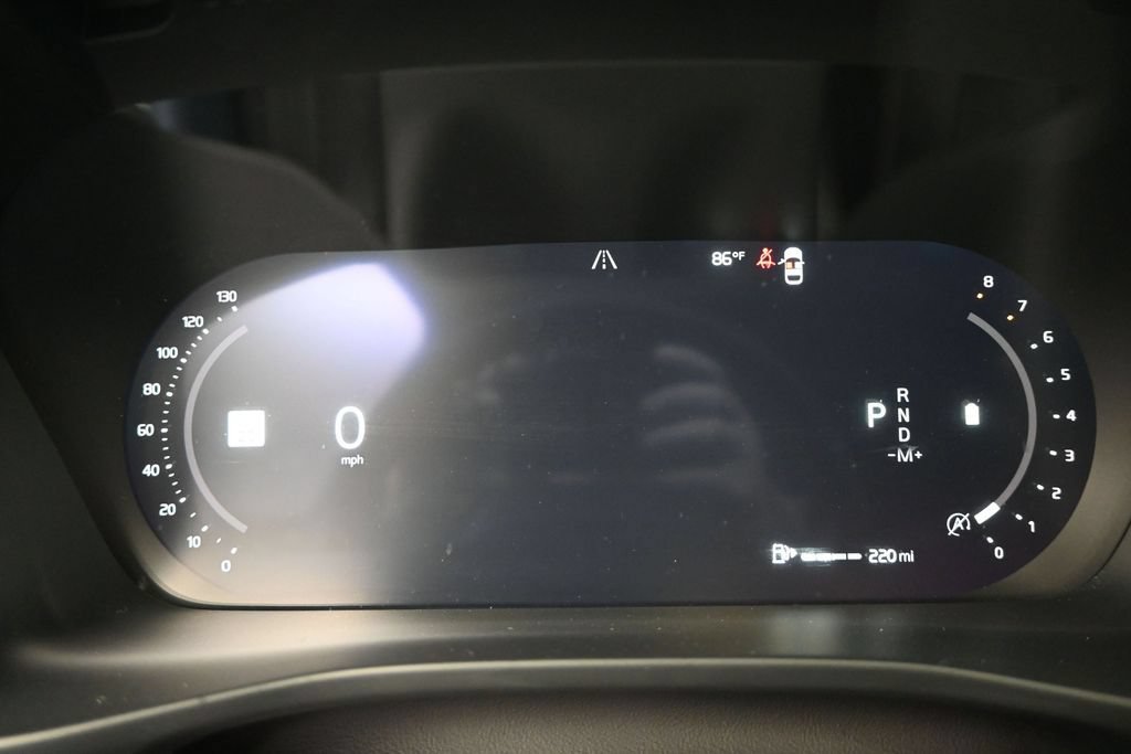 Used 2023 Volvo XC40 B5 Ultimate w/ Protection Package Premier AWD/4WD image 11