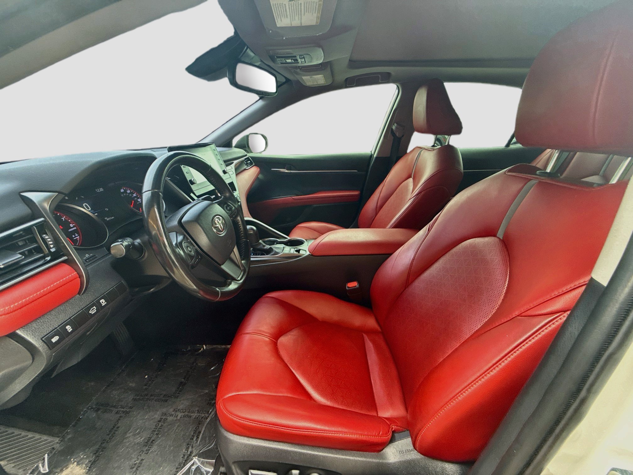 Used 2022 Toyota Camry XSE FWD image 16