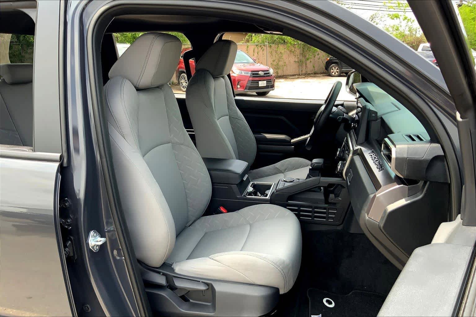 Used 2025 Toyota Tacoma SR5 RWD image 8