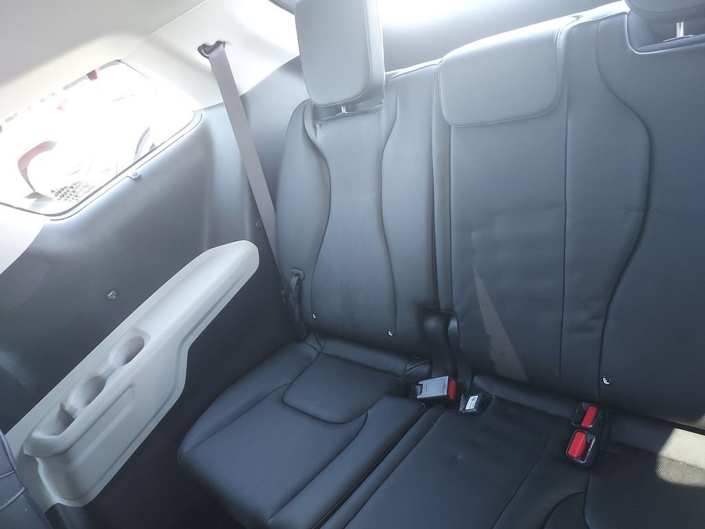 Certified 2024 Kia Carnival SX FWD image 29