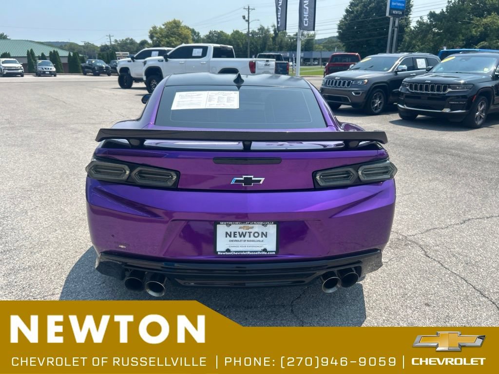 Used 2018 Chevrolet Camaro ZL1 RWD image 26