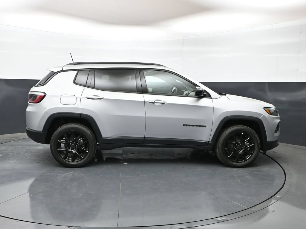 New 2026 Jeep Compass Latitude AWD/4WD image 28