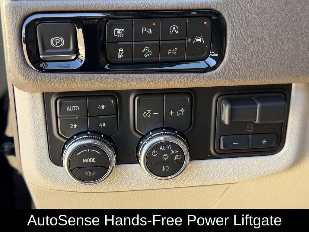 New 2026 GMC Yukon XL Denali w/ Denali Reserve Package image 14