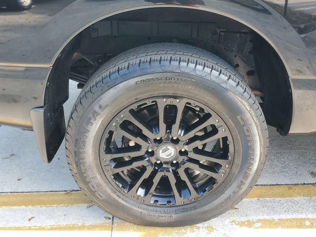 Used 2019 Nissan Titan SL w/ Midnight Edition AWD/4WD image 7