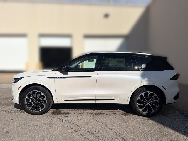 New 2026 Lincoln Nautilus Reserve AWD/4WD image 9