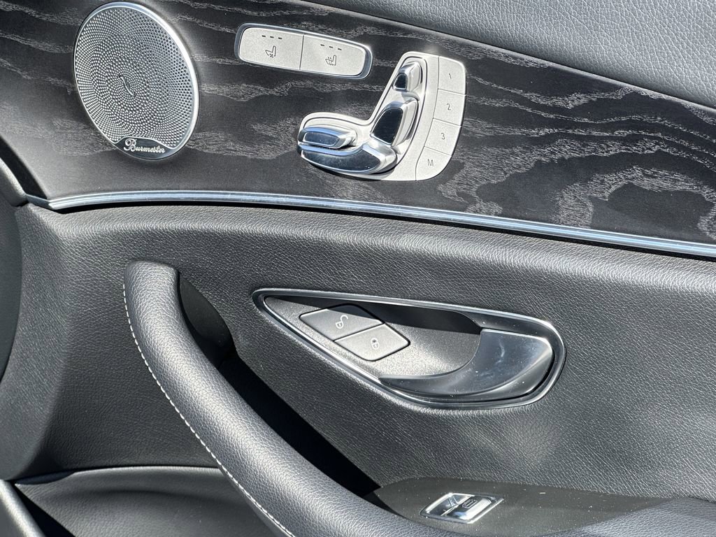Used 2017 Mercedes-Benz E 300 image 17