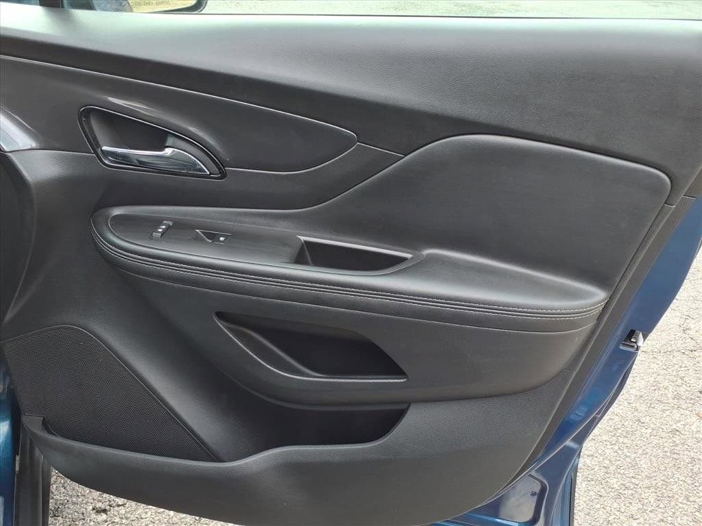 Used 2020 Buick Encore Preferred image 13
