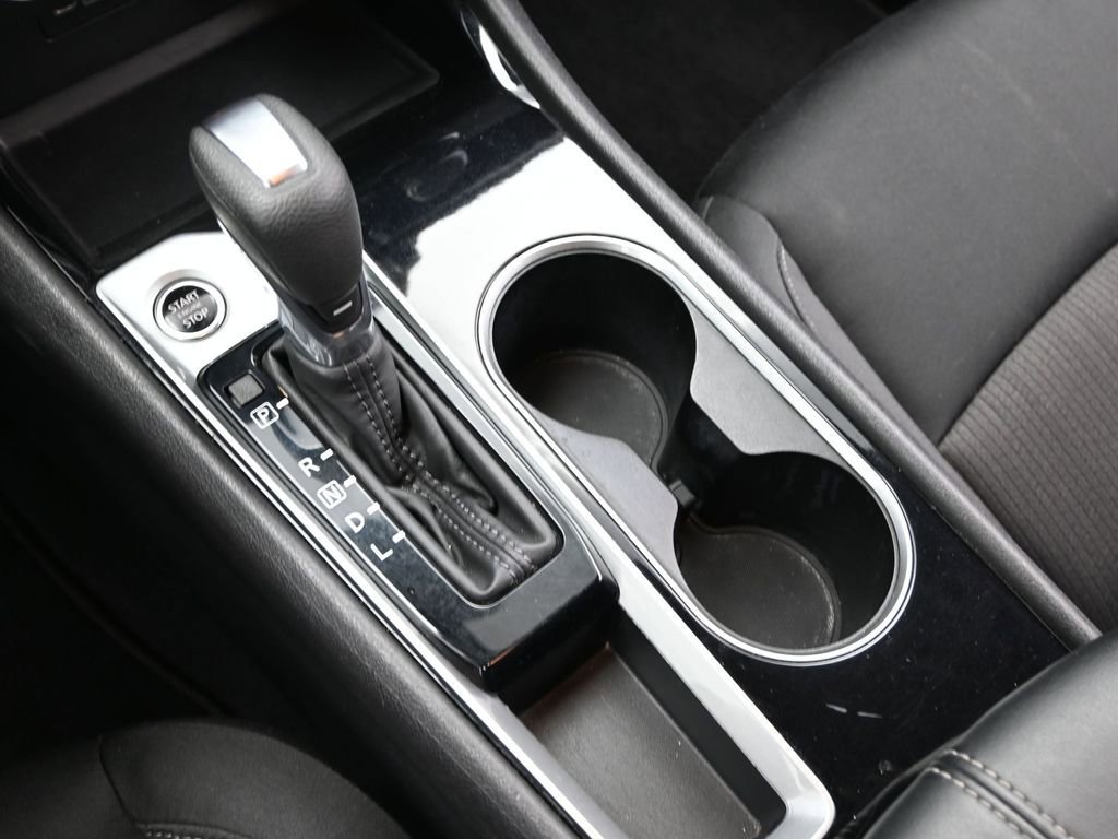 Used 2024 Nissan Altima 2.5 SV image 23