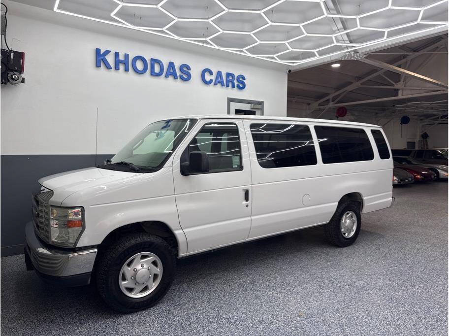 Used 2012 Ford E-350 and Econoline 350 XLT RWD image 2