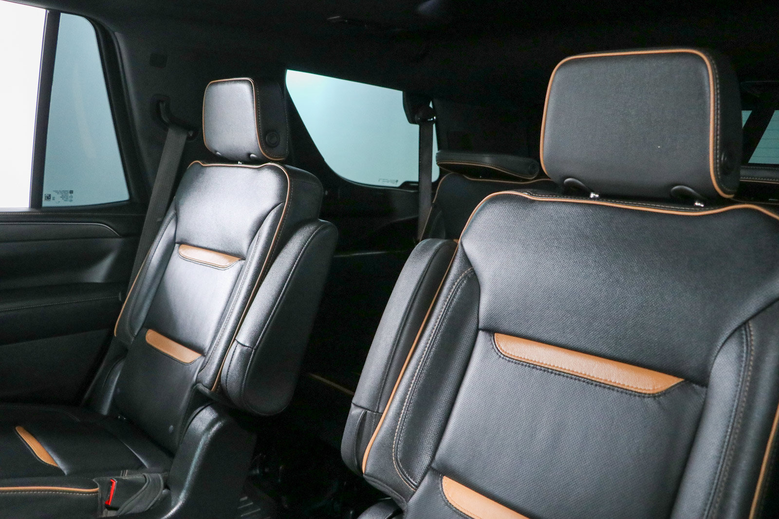 Used 2024 GMC Yukon AT4 AWD/4WD image 28
