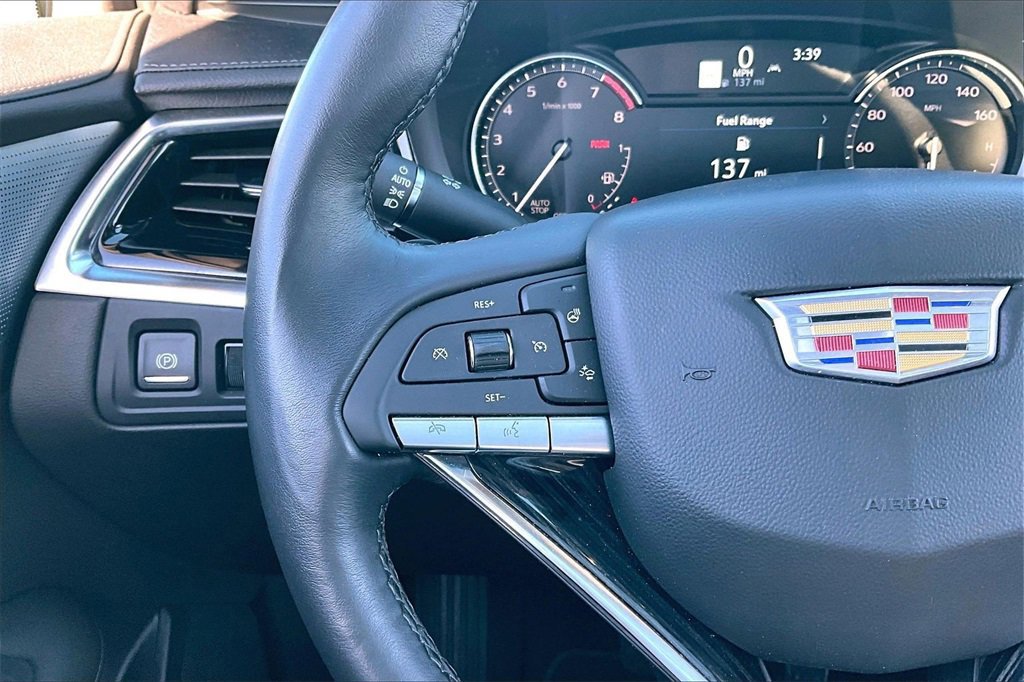 Used 2025 Cadillac XT6 Premium Luxury image 20