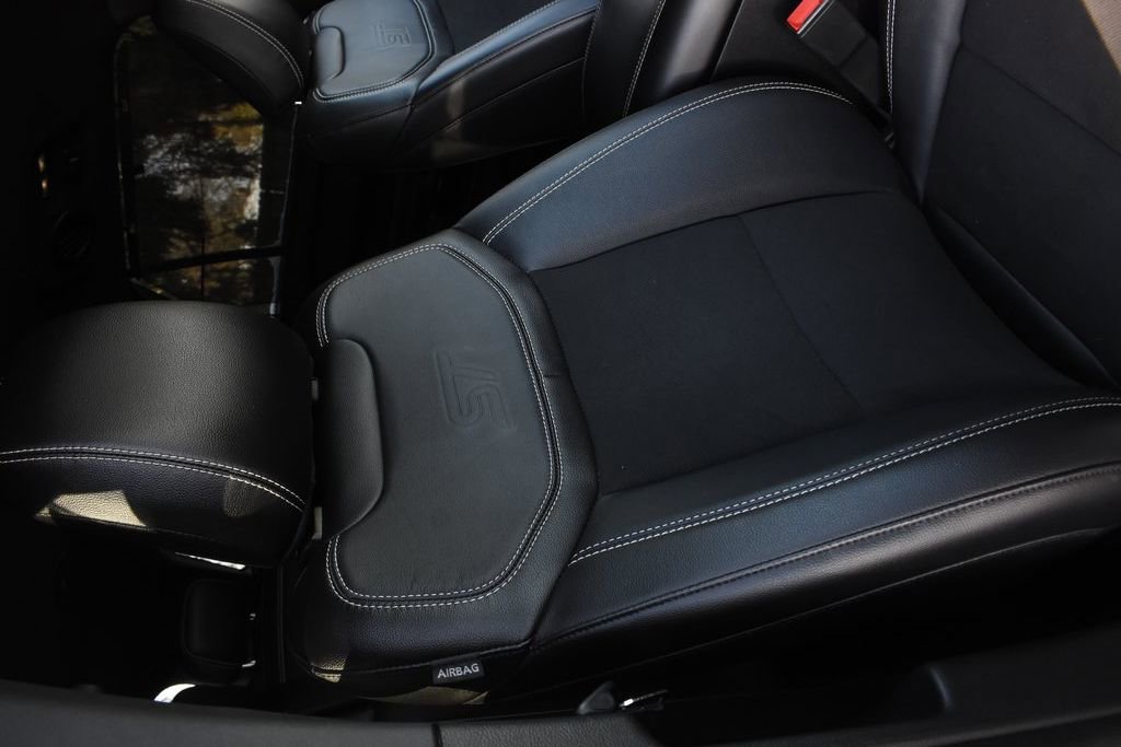 Used 2022 Ford Explorer ST image 28