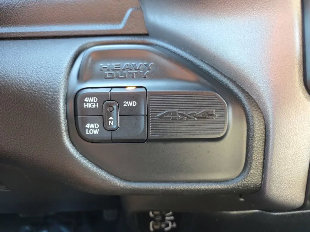 Used 2022 RAM 2500 Big Horn AWD/4WD image 29