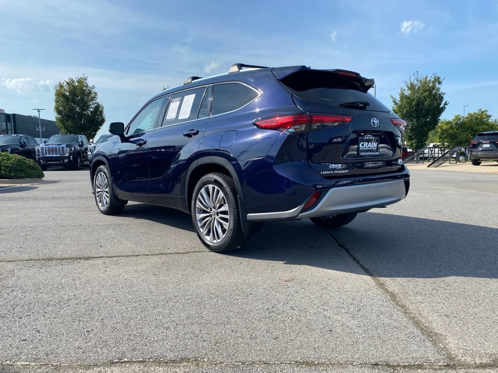 Used 2021 Toyota Highlander Platinum AWD/4WD image 11