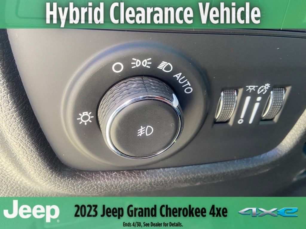 New 2023 Jeep Grand Cherokee Trailhawk image 23