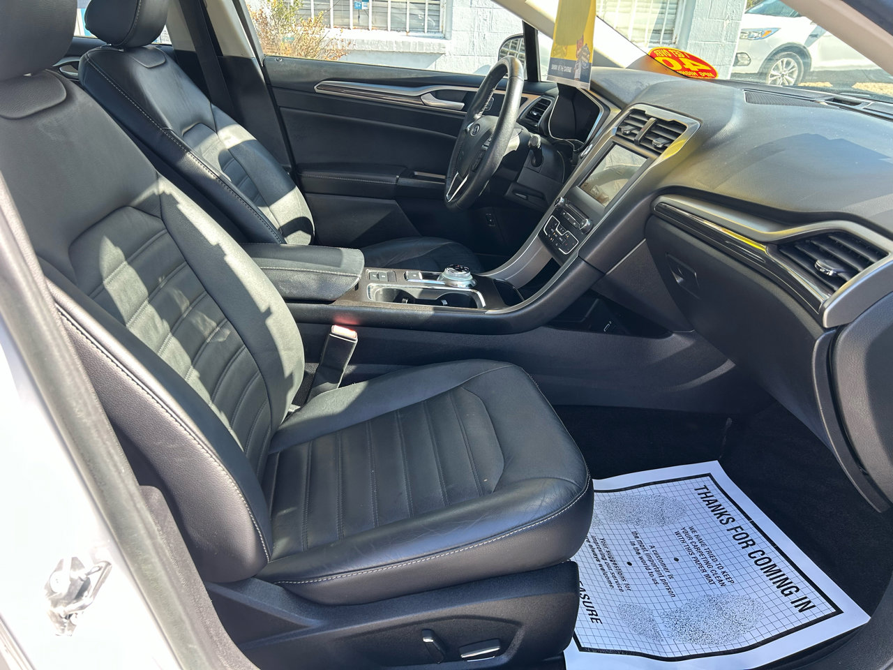 Used 2018 Ford Fusion SE w/ Equipment Group 602A image 15