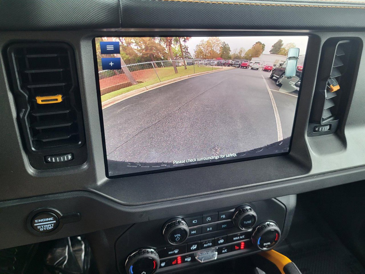 Used 2024 Ford Bronco Badlands image 19