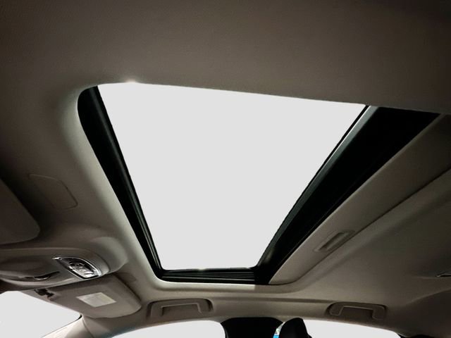 Used 2017 Volvo S90 T6 Momentum w/ Vision Package image 24