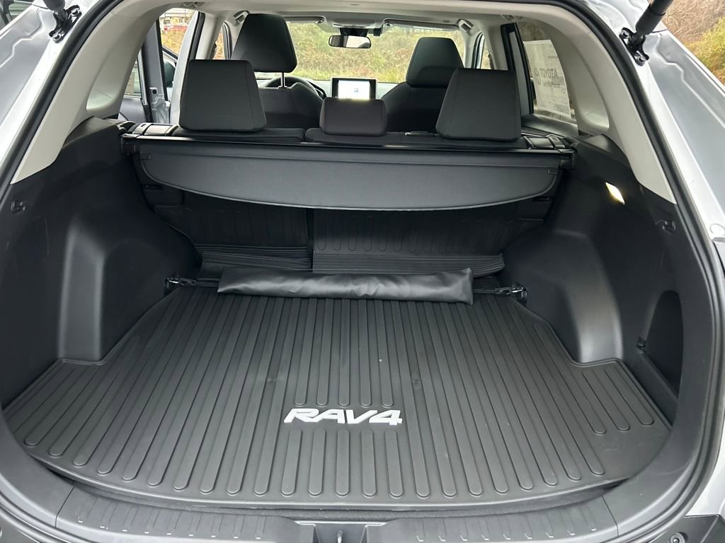 New 2025 Toyota RAV4 XLE image 26