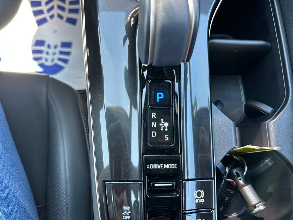 Used 2025 Toyota Crown Signia AWD/4WD image 25