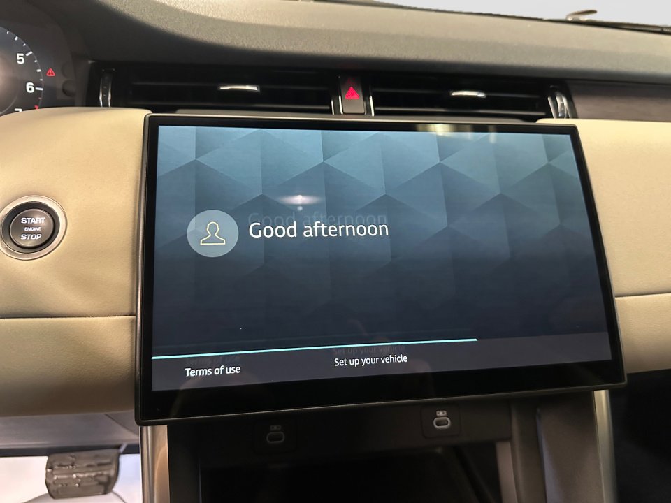 Used 2024 Land Rover Discovery Sport S image 20