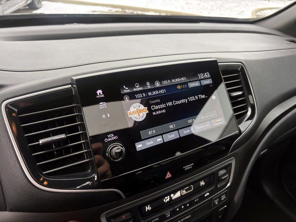 Used 2023 Honda Passport TrailSport image 19