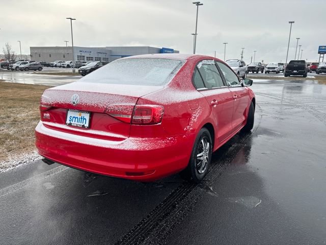 Used 2015 Volkswagen Jetta S image 3