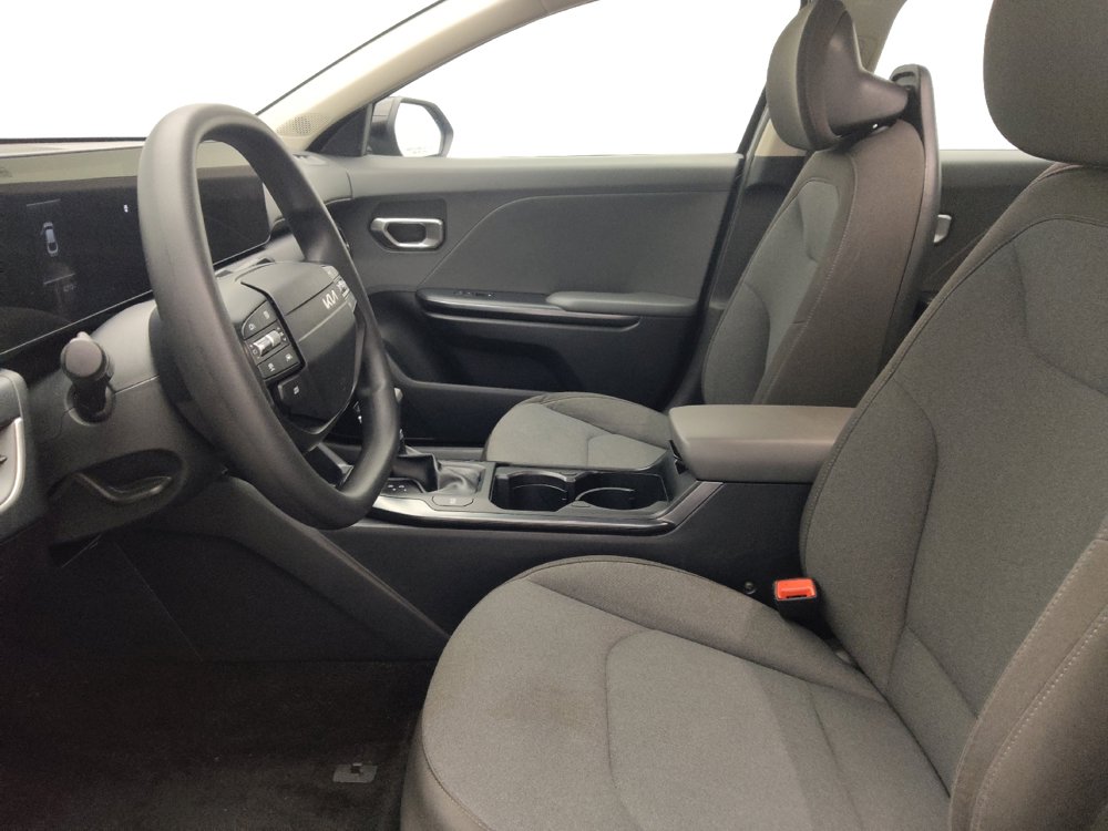 Used 2025 Kia K4 FWD image 17