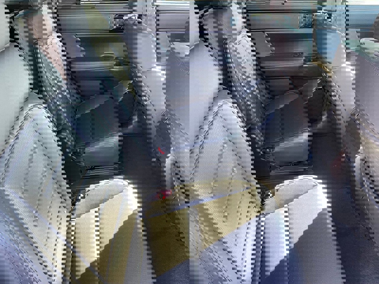 Used 2024 Hyundai Santa Fe Calligraphy image 7