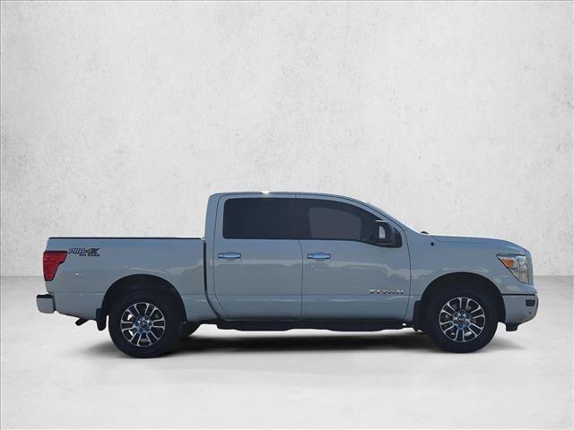 Used 2021 Nissan Titan SV w/ SV Convenience Package AWD/4WD image 4