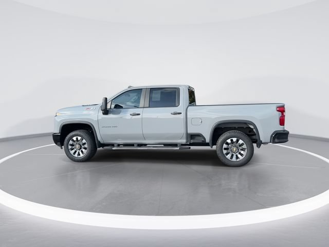 Used 2024 Chevrolet Silverado 2500 Custom AWD/4WD image 5