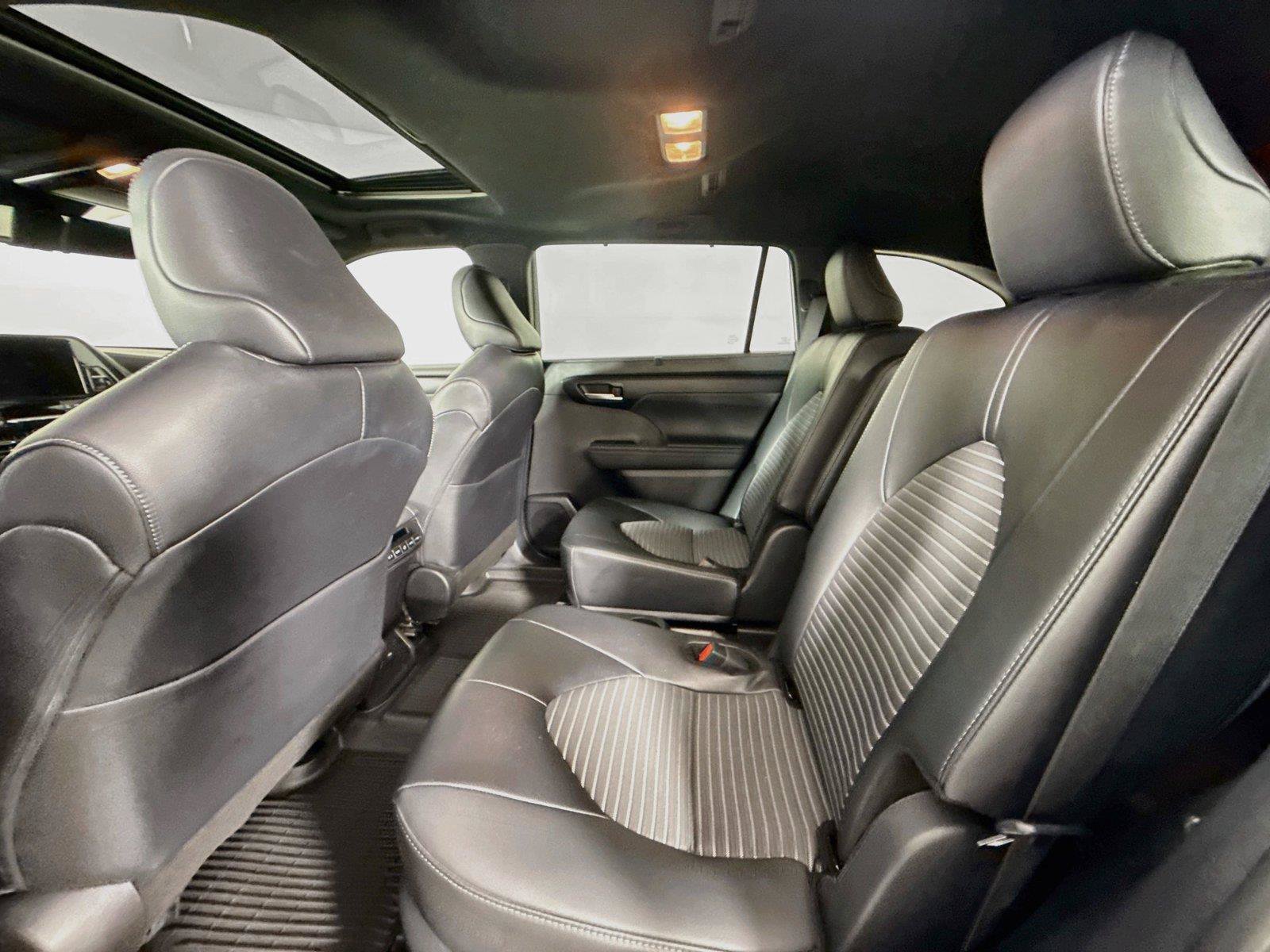 Certified 2025 Toyota Highlander XSE AWD/4WD image 31