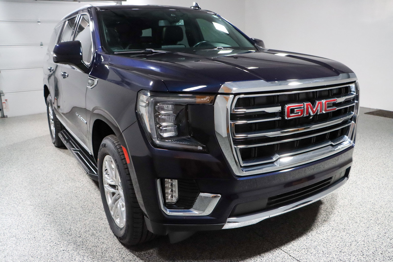 Used 2021 GMC Yukon SLT w/ SLT Luxury Plus Package image 5