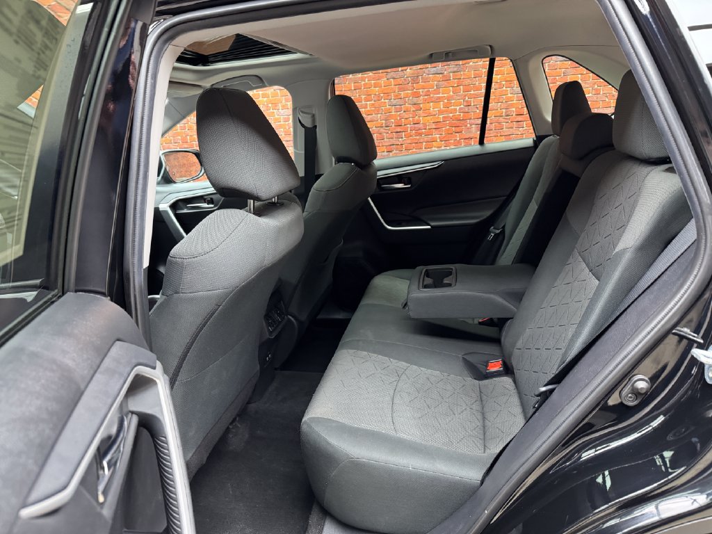 Used 2020 Toyota RAV4 XLE w/ Convenience Package AWD/4WD image 27