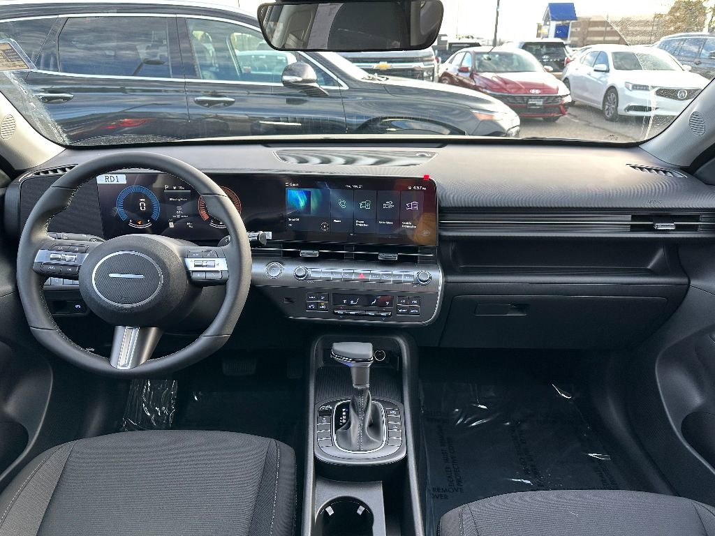 Used 2025 Hyundai Kona SEL image 10