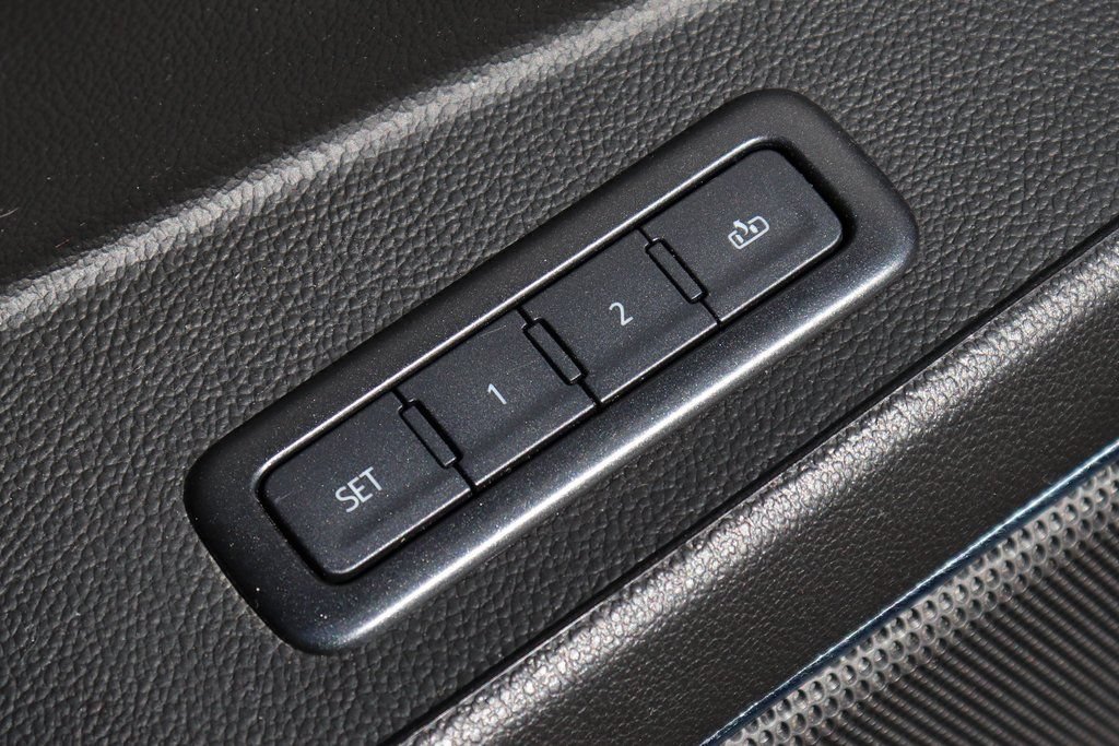 Used 2020 Chevrolet Suburban Premier RWD image 19