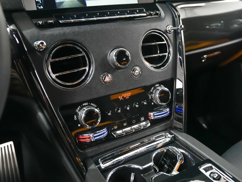 Used 2024 Rolls-Royce Cullinan Black Badge w/ Driver's Package AWD/4WD image 36
