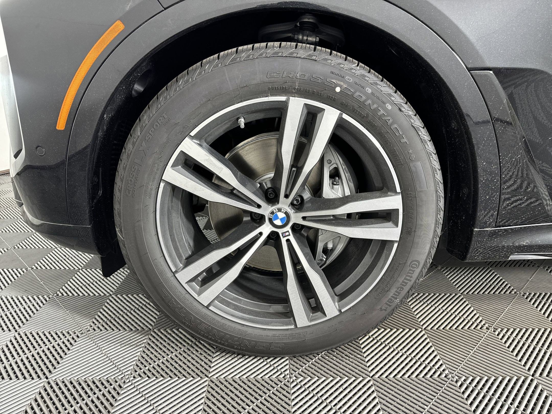 Used 2026 BMW X7 xDrive40i w/ M Sport Package image 11