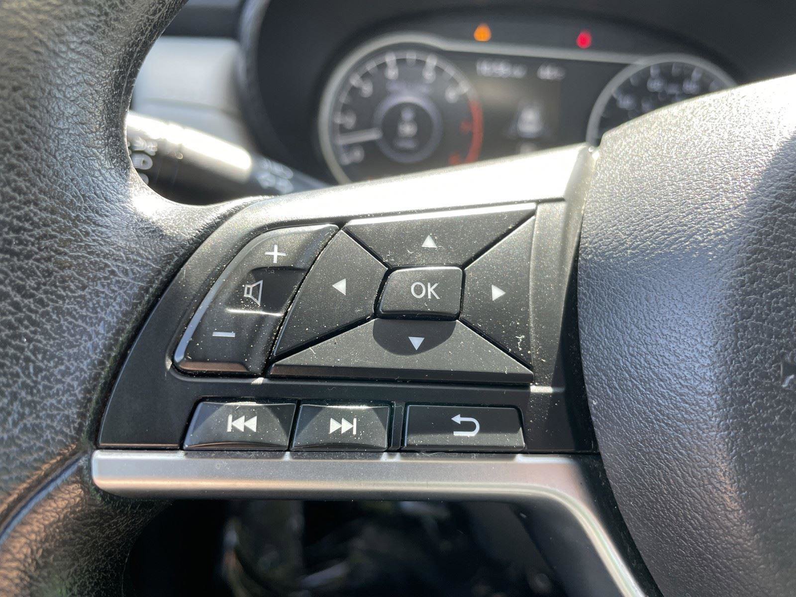 Used 2021 Nissan Versa SV FWD image 18