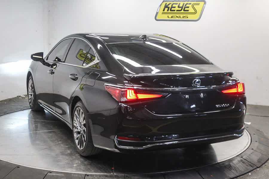 Used 2025 Lexus ES 300h w/ Accessory Package (Z1) FWD image 6