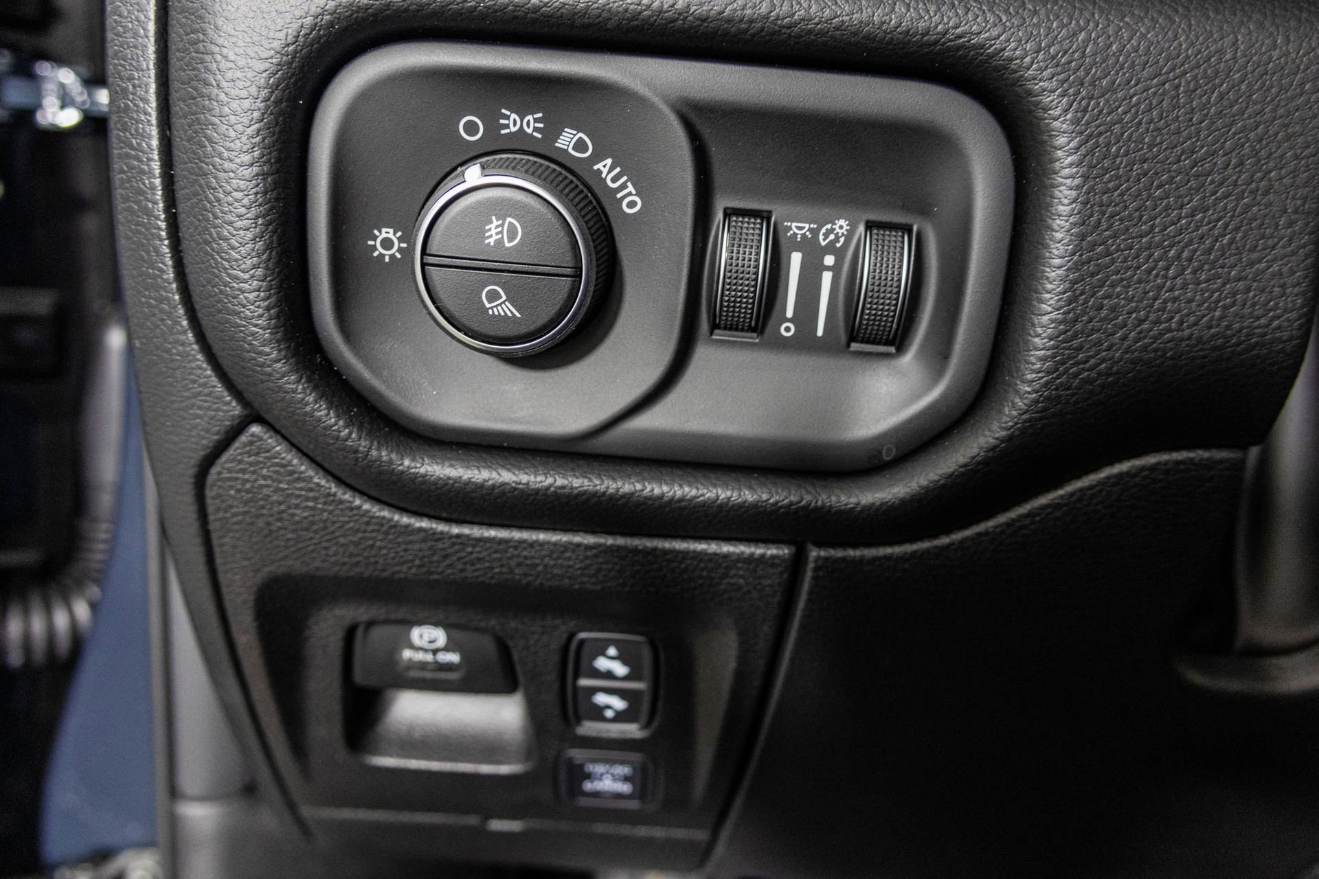 New 2026 RAM 1500 Rebel w/ G/T Package AWD/4WD image 34