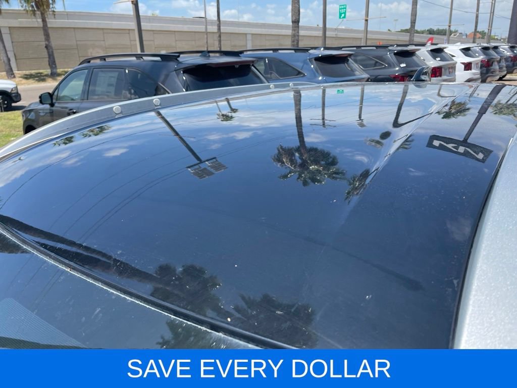 Used 2021 Nissan Kicks SV FWD image 5
