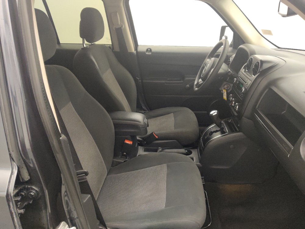 Used 2016 Jeep Patriot Sport FWD image 21