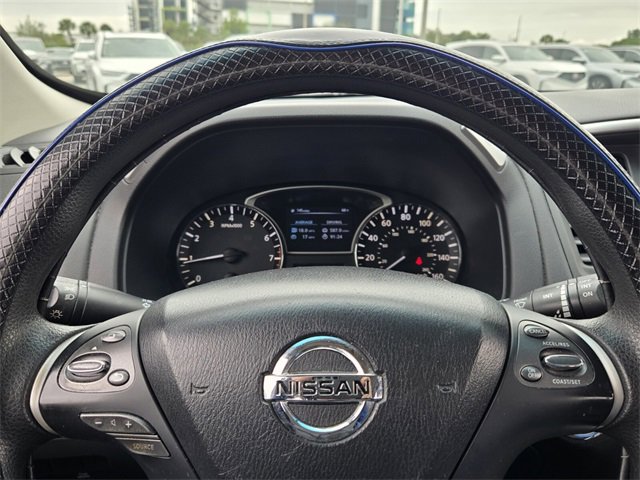 Used 2014 Nissan Pathfinder S image 22