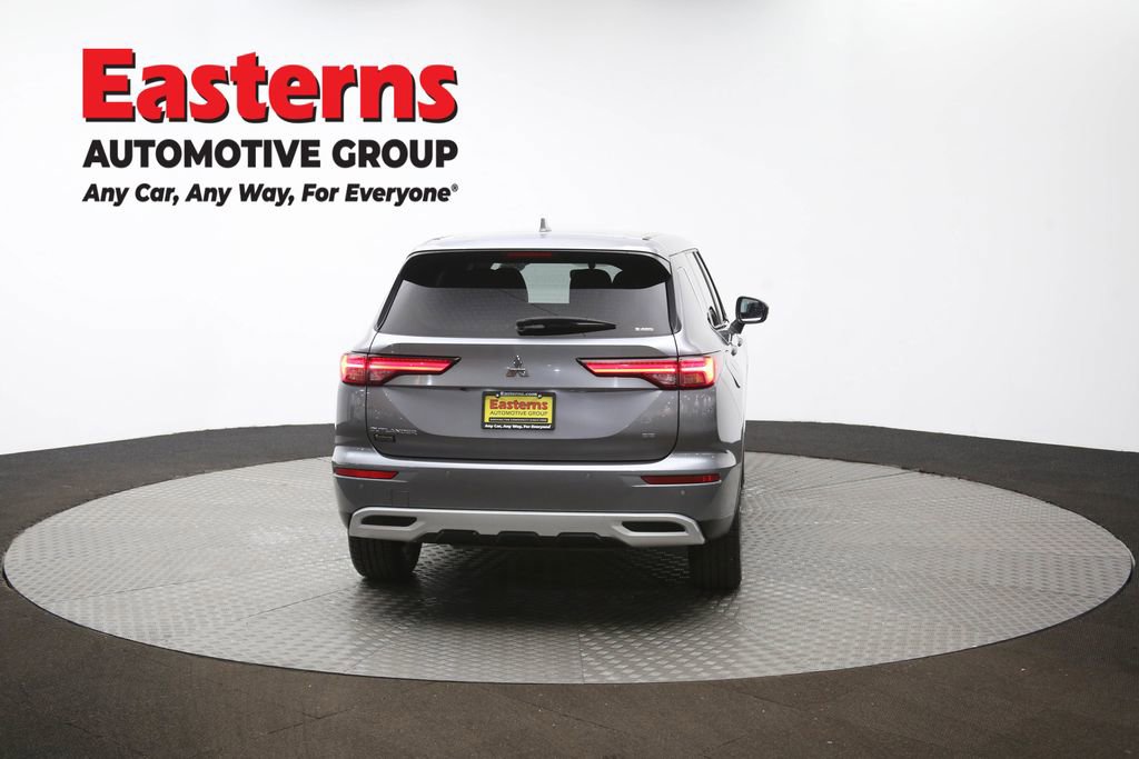Used 2024 Mitsubishi Outlander SE image 38
