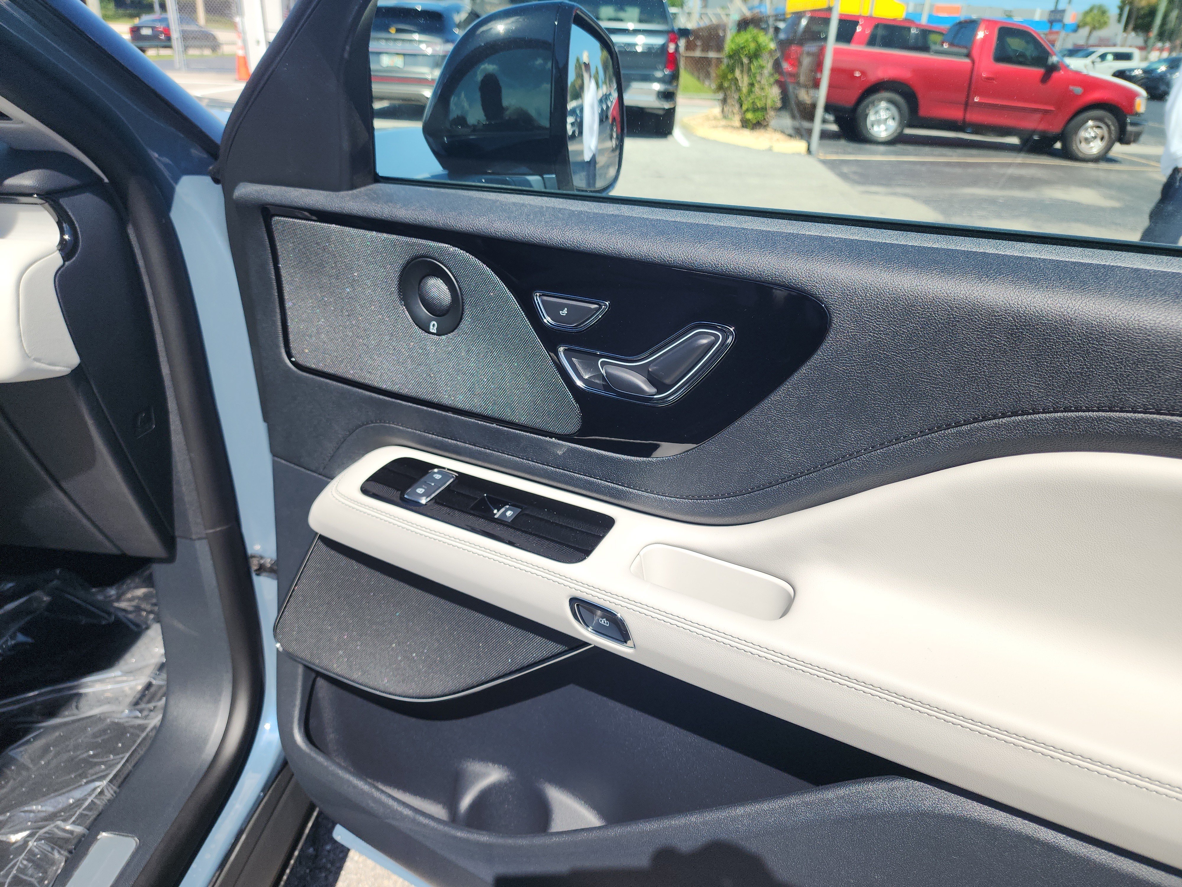 New 2026 Lincoln Aviator Reserve RWD image 25