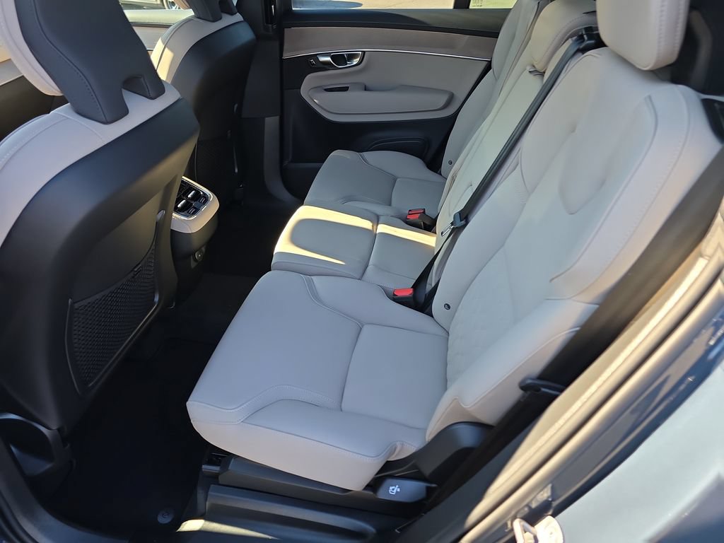 Certified 2026 Volvo XC90 B6 Plus w/ Protection Package Premier AWD/4WD image 10