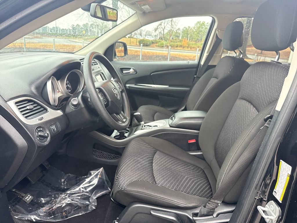 Used 2019 Dodge Journey SE w/ Blacktop Package image 13